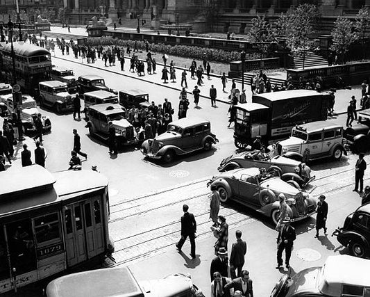 1930s BUSY INTERSECTION FIFTH AVENUE AND 42ND STREET WITH TRAFFIC JAM &amp; MANY PEDESTRIANS NEW YORK CITY USA