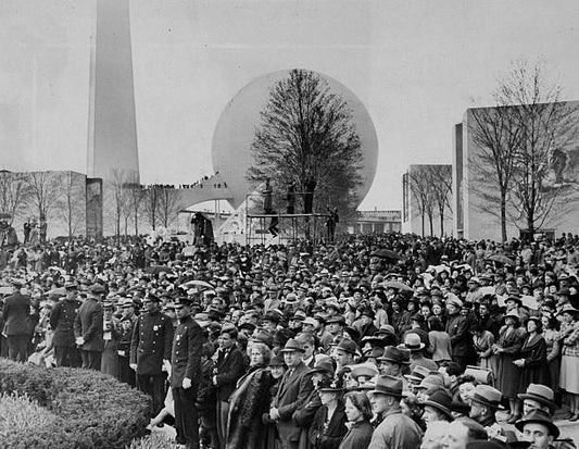 Crowd on opening day of World's Fair.