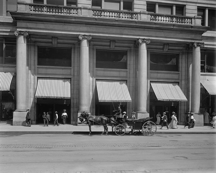 Entrance to Marshall Fields 1907 Print