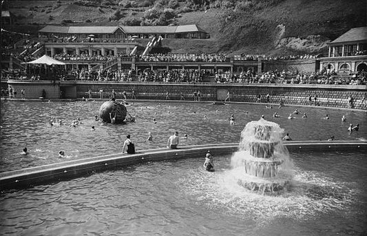 Fountain and public swimming pool Battery Park Scarborough Yorkshire.