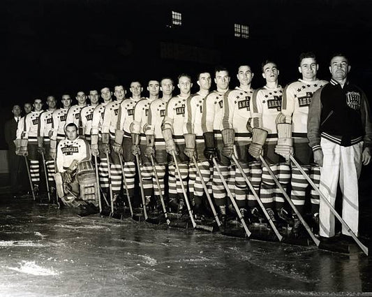 The New York Americans along with Mervin 'Red' Dutton 7th from the right pose for a team photo circa 1930's in New York New York.