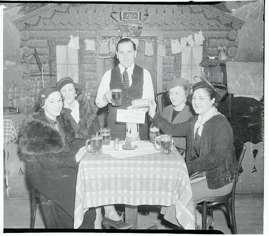 To finance an appeal for Bruno Richard Hauptmann hundreds of collections are being taken up throughout the Yorkville section of New York where live