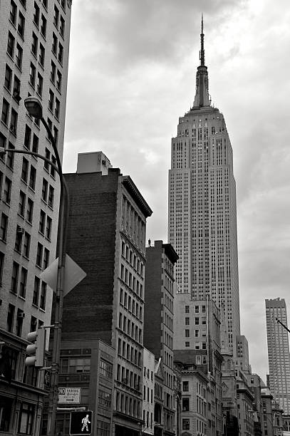 Nyc in b&amp;w - empire state building neighborhood cityscape